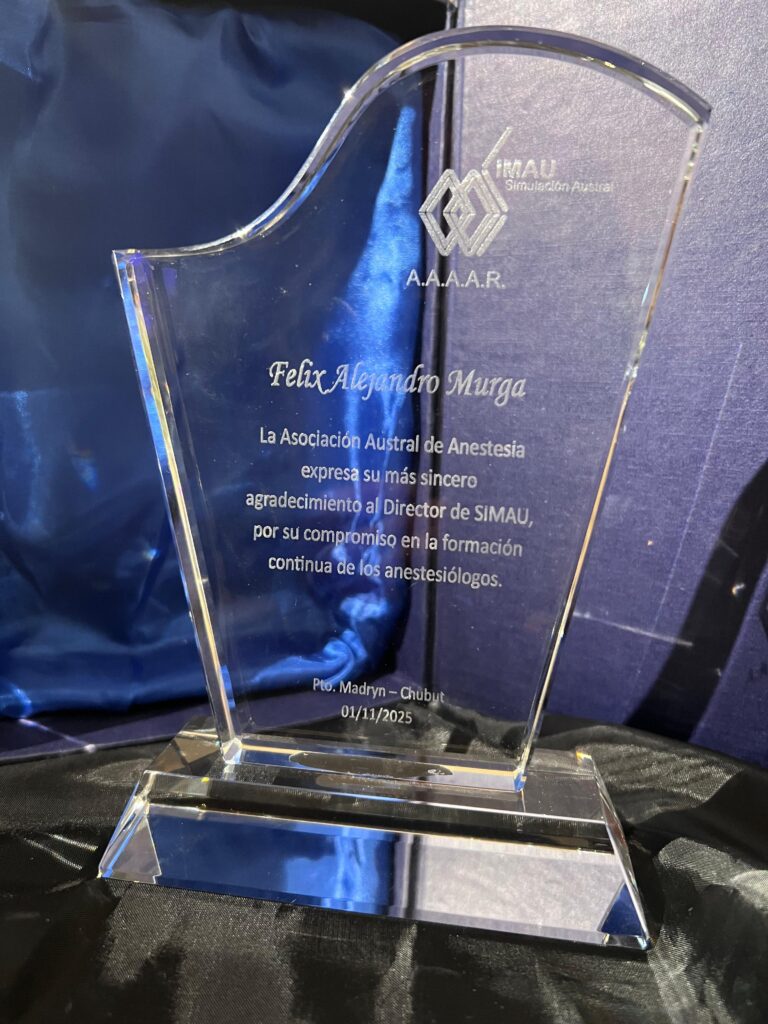 Entrega de reconocimiento por parte de La Asociación Austral de Anestesia, Analgesia y Reanimación